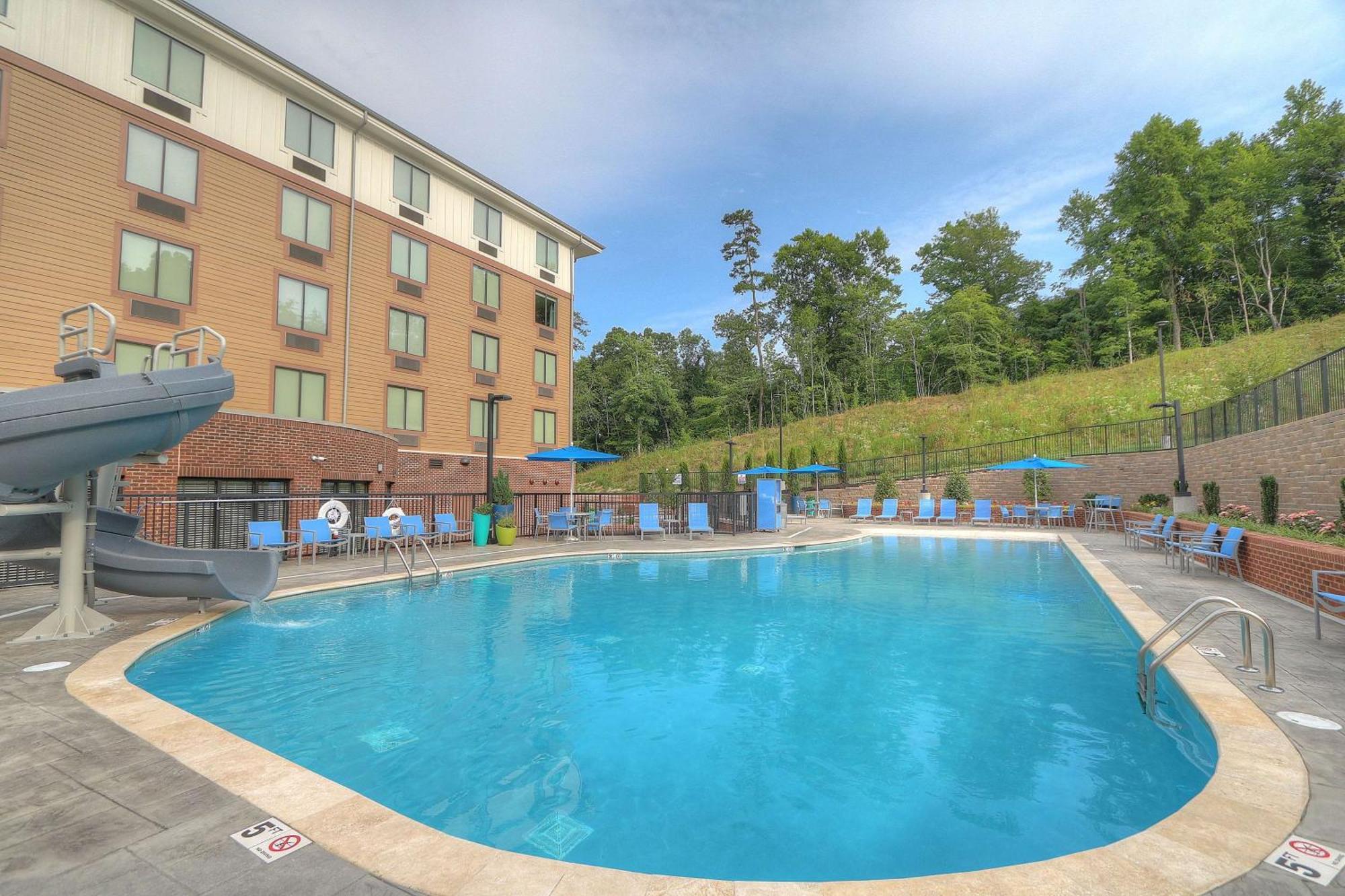 Hilton Garden Inn Пиджен-Фордж Экстерьер фото