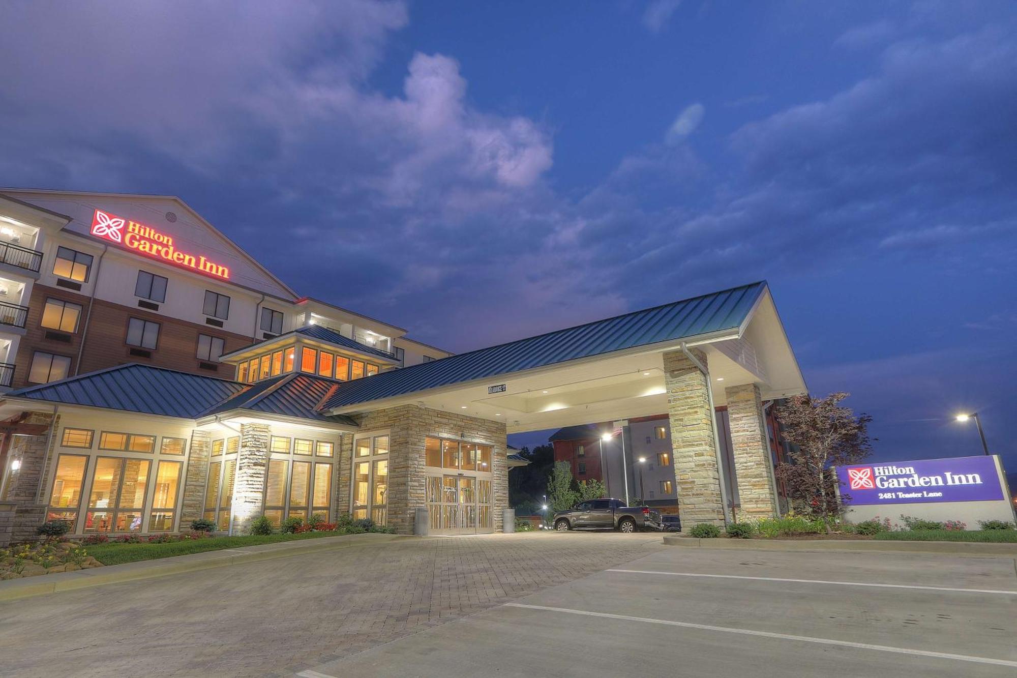 Hilton Garden Inn Пиджен-Фордж Экстерьер фото